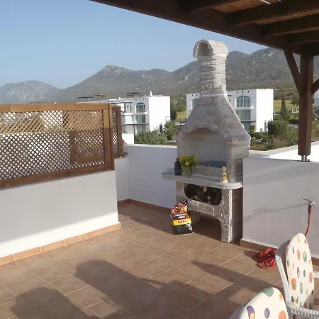 Azure Oceanview, Crystal Bay Marina Apartament Agios Nikolaos (Famagusta)